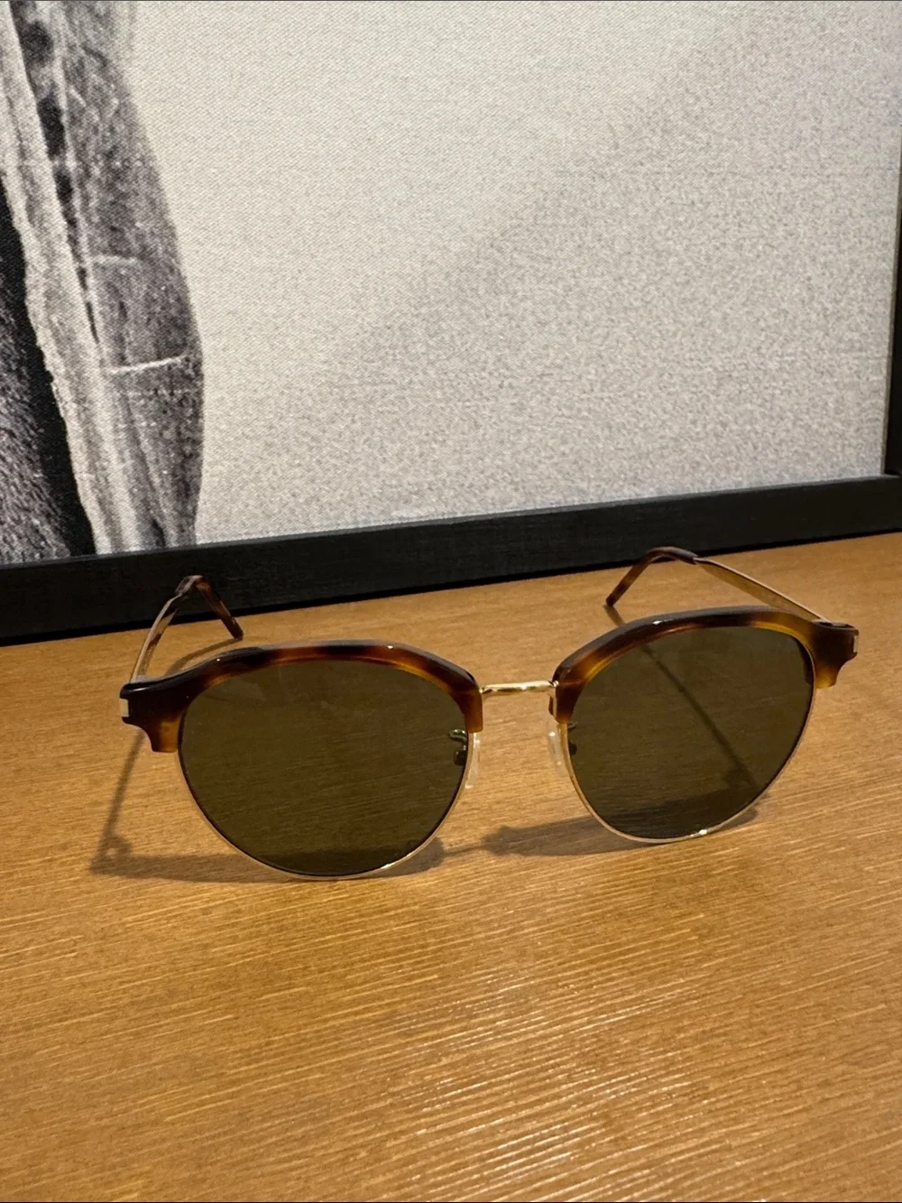 Saint Laurent authentic saint